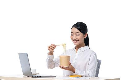 《完蛋！我被美女包围》DLC新海报 三位大美女来啦